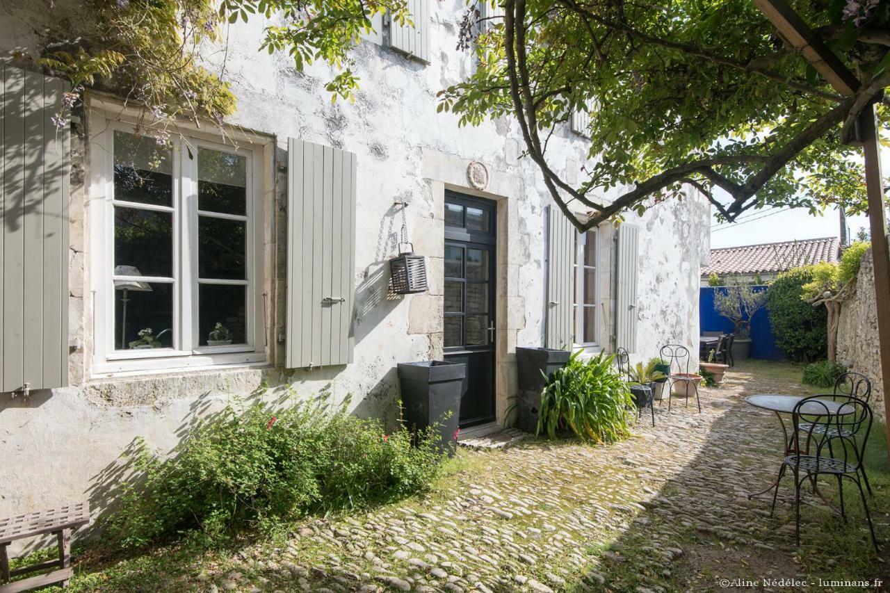 Le Clos Du Vieux Porche ラ・クアルド・シュル・メール エクステリア 写真